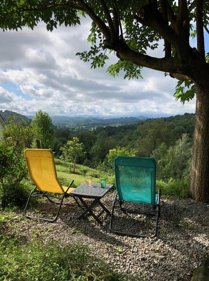 La Cabane Des Coteaux Gan Eksteriør billede